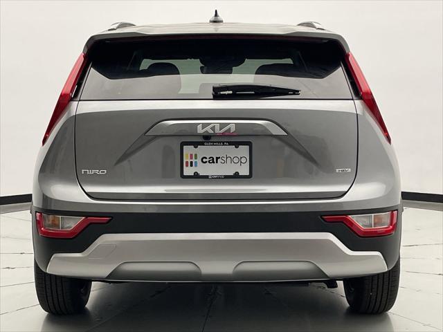 2024 kia niro lx