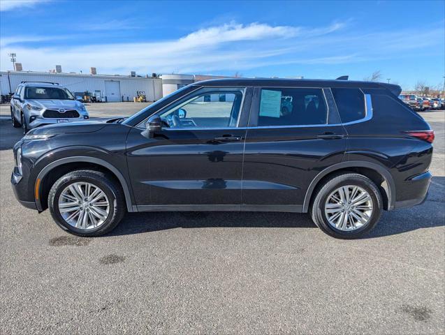2023 mitsubishi outlander es