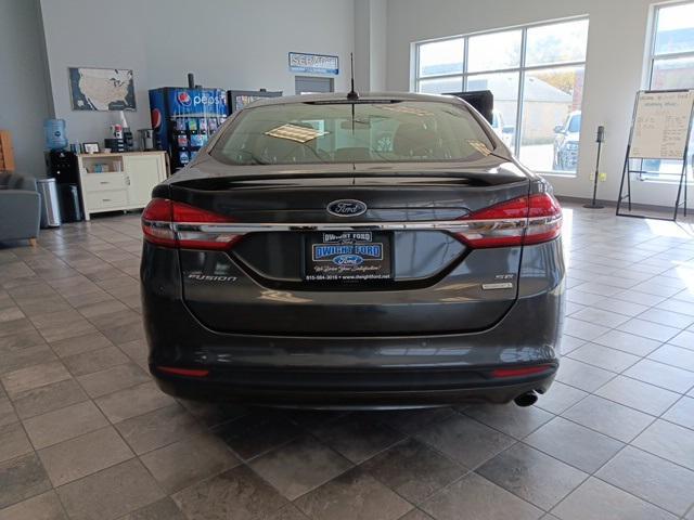 2017 ford fusion se