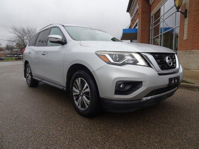 2018 nissan pathfinder sv