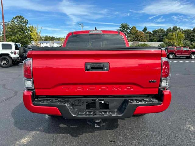 2022 toyota tacoma trd sport