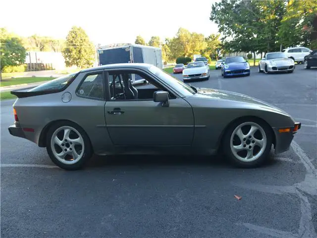 1988 porsche 944 166,875 miles gray 4 cylinder engine 2.5l/151 manual