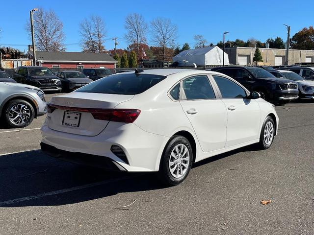 2023 kia forte lx