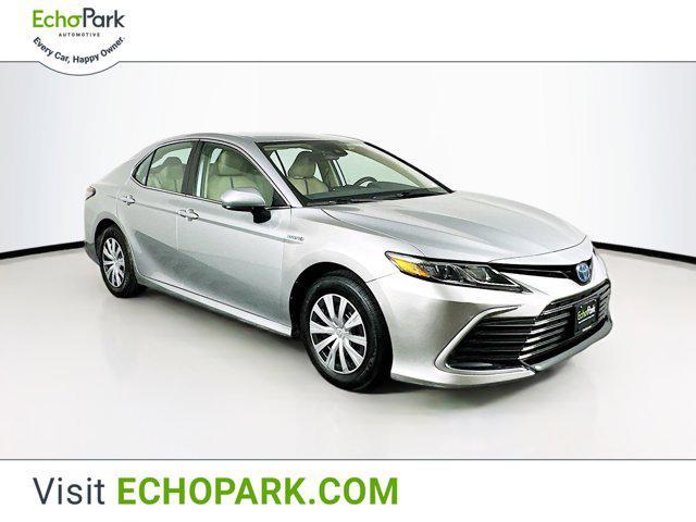 2021 toyota camry le