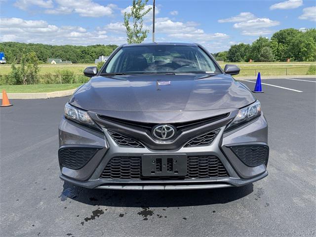 2021 toyota camry se