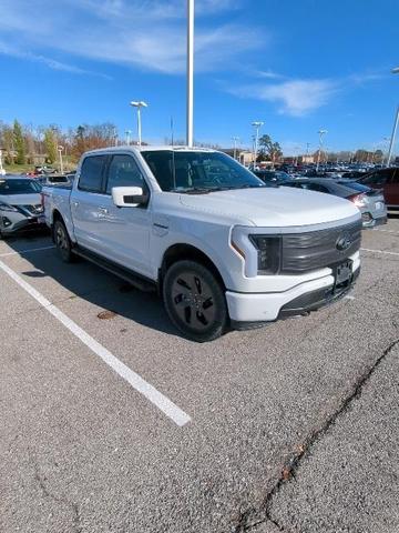 2022 ford f-150 lightning lariat