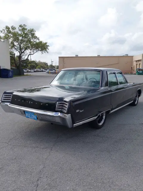 1967 chrsyler newport runs and drive like new, ice cold ac **no reserve**