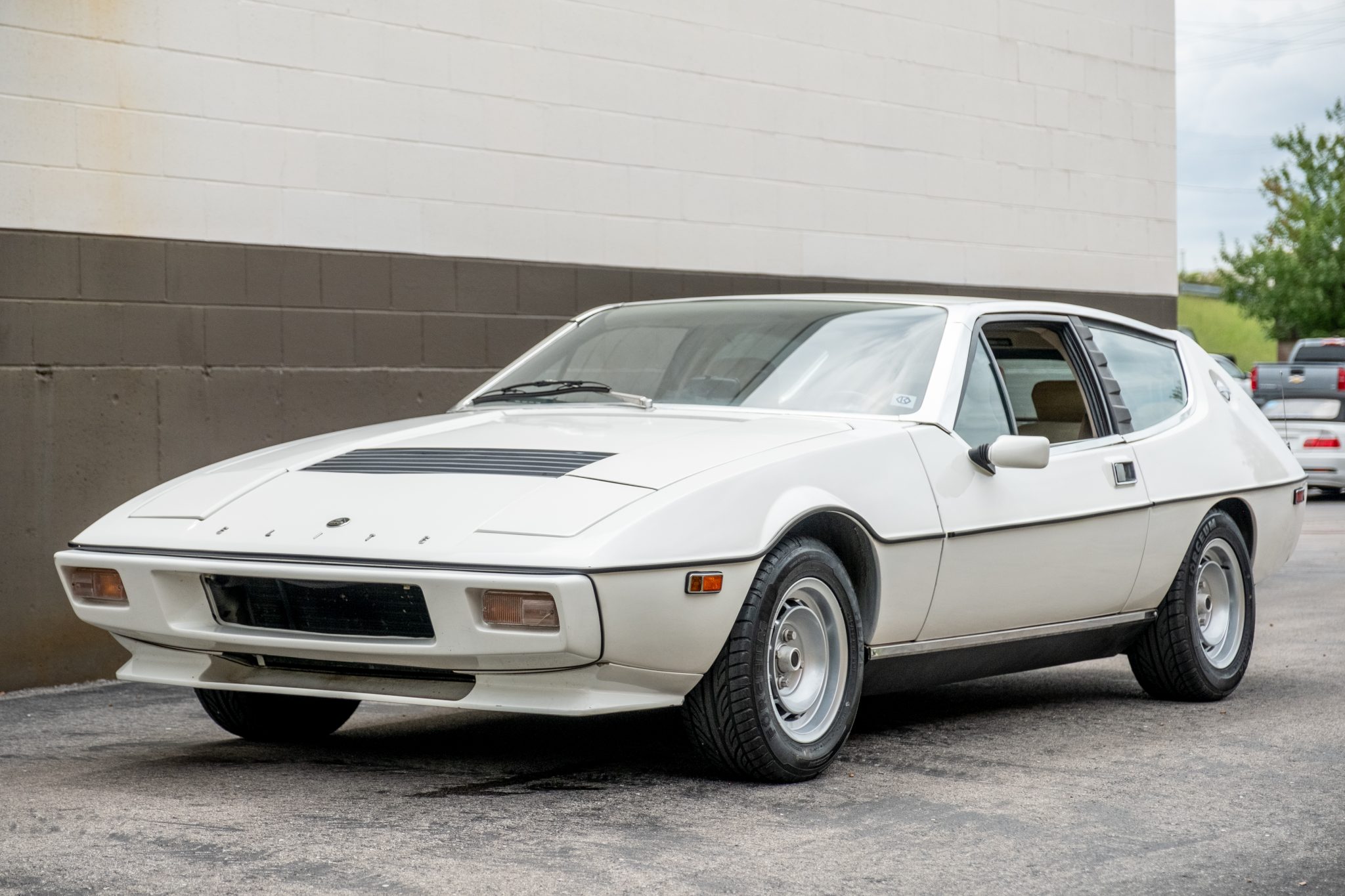 1975 lotus elite 5-speed