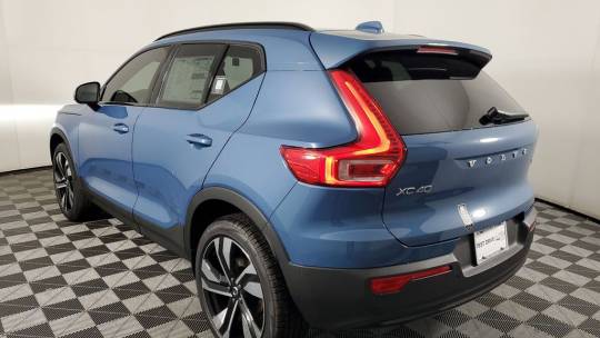 2024 Volvo XC40