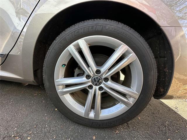 2015 volkswagen passat 1.8t auto sel premium
