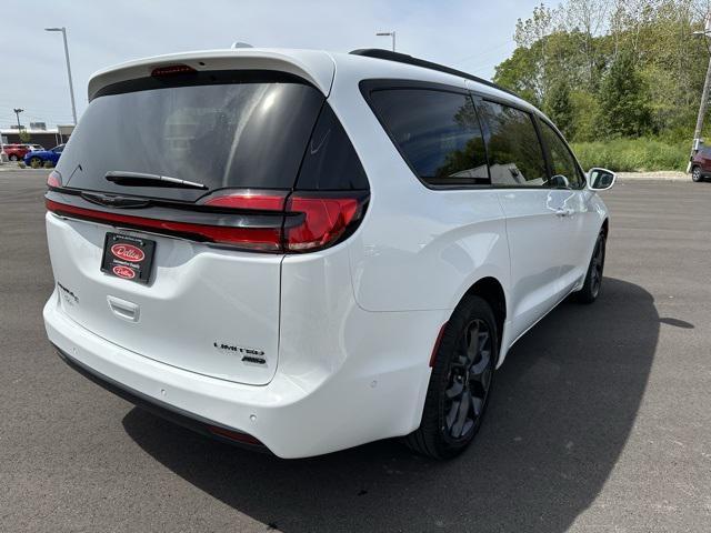 2022 chrysler pacifica limited