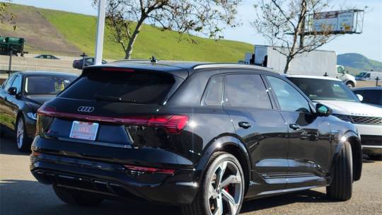 2024 Audi SQ8 e-tron