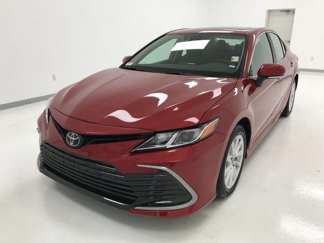 2024 toyota camry le