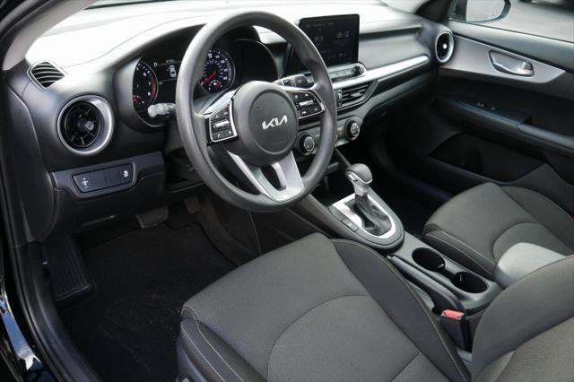 2022 kia forte lxs