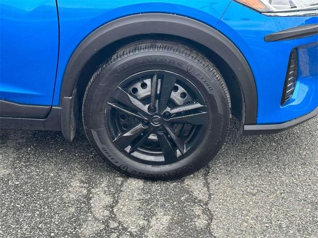 2023 nissan kicks s