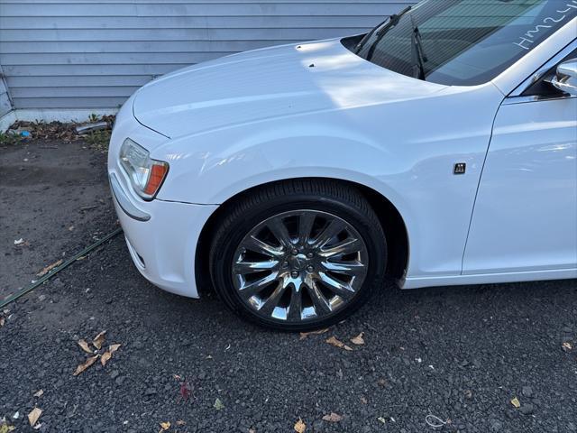 2013 chrysler 300 s