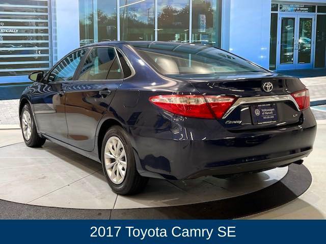 2017 toyota camry se