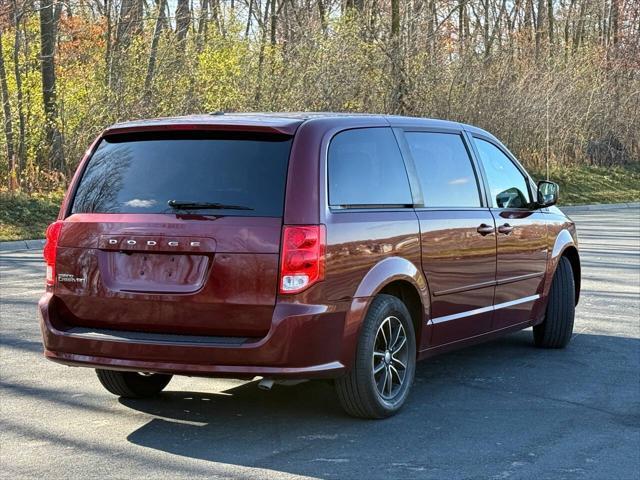 2017 dodge grand caravan se