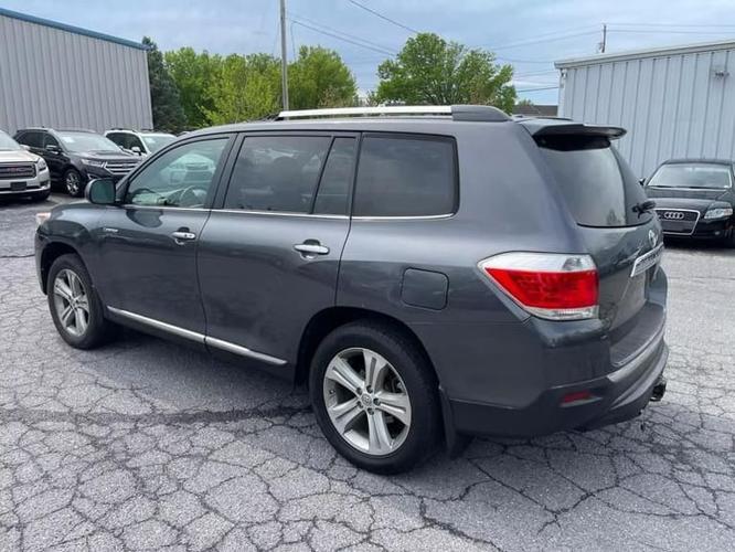 2012 toyota highlander limited sport utility 4d in winchester, virginia