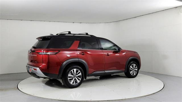 2023 nissan pathfinder sl