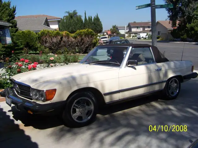 mercedes-benz: 1984 380sl convertible creamy white excellent condition