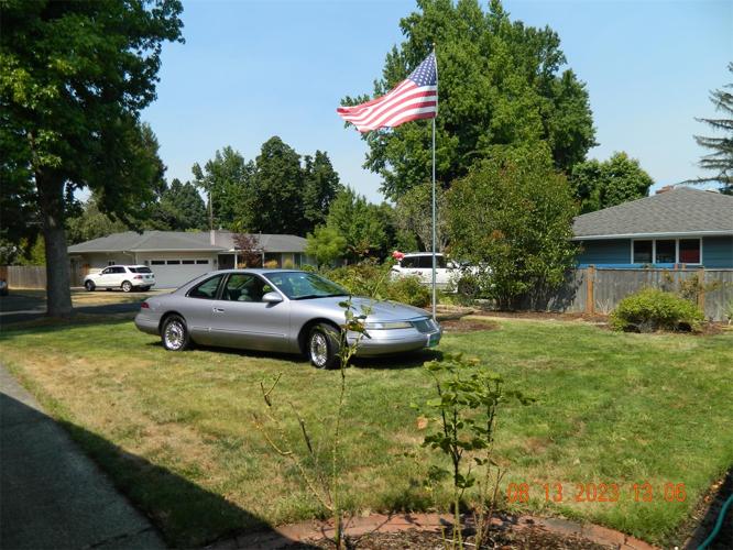 1994 lincoln mark viii in eugene, oregon