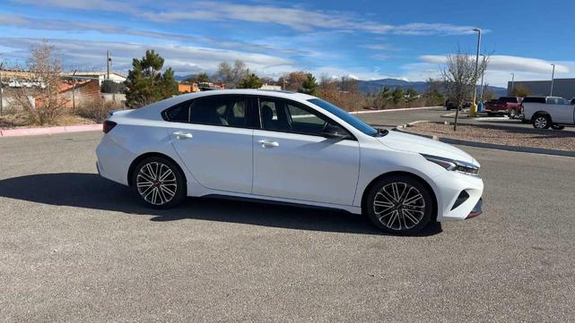 2023 kia forte gt