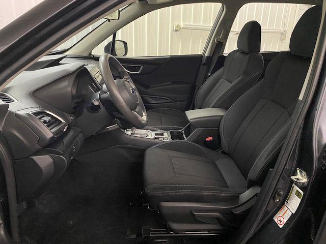 2019 subaru forester base