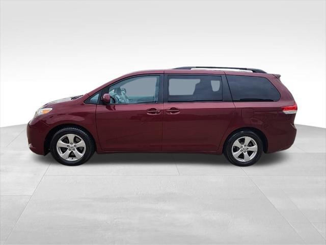 2013 toyota sienna le
