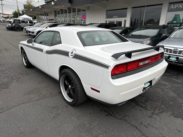 2013 dodge challenger sxt