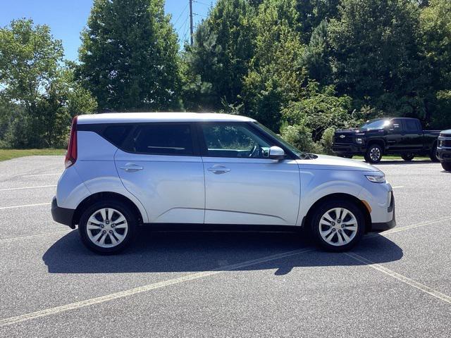 2021 kia soul lx