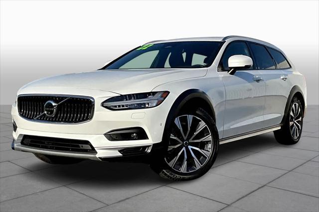 2022 volvo v90 cross country b6