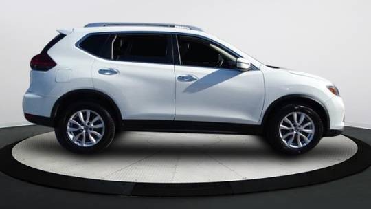 2020 nissan rogue sv