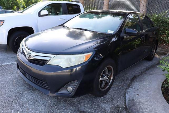 2013 toyota camry le