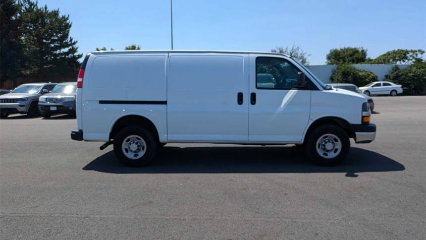 2022 chevrolet express 3500