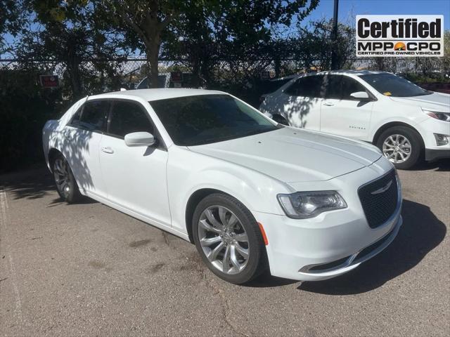2019 chrysler 300 touring