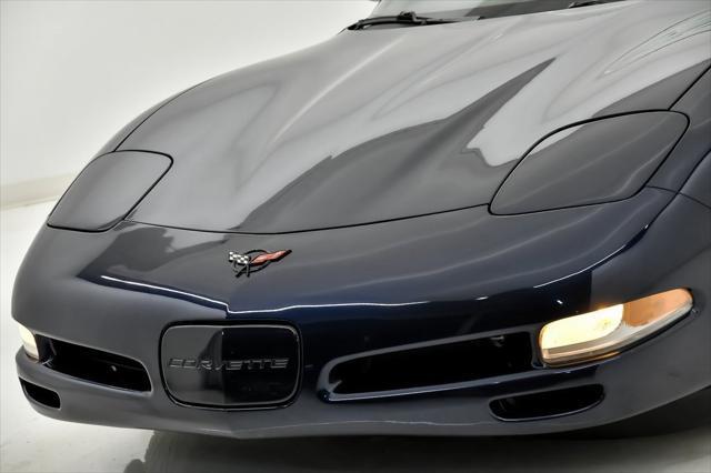 2000 chevrolet corvette base