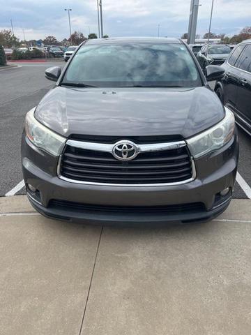 2016 toyota highlander le plus