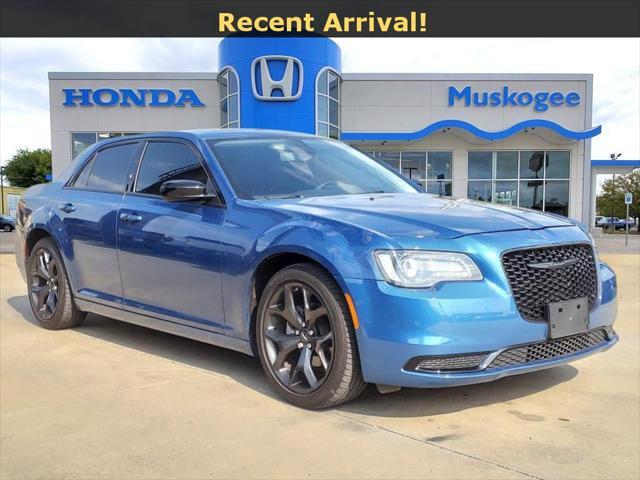 2023 chrysler 300 touring