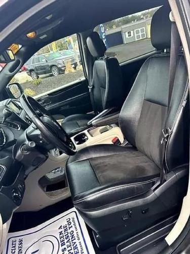 2019 dodge grand caravan passenger sxt front-wheel drive passenger van in east vineland, new jersey