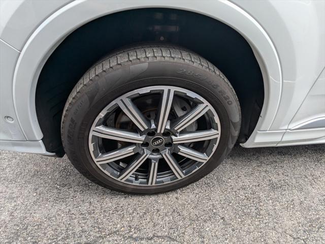 2022 audi q7 45 premium plus