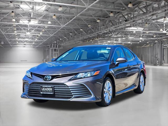 2022 toyota camry le