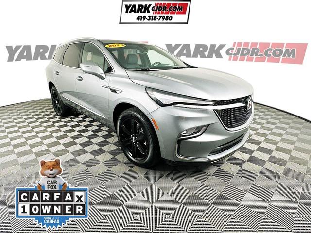 2023 buick enclave essence