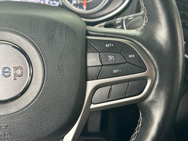 2021 jeep cherokee latitude lux