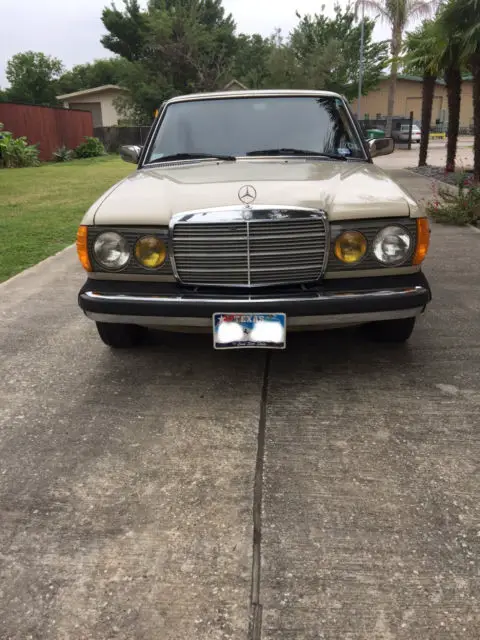 1982 mercedes benz 300d turbo diesel 1 owner 79k miles clean
