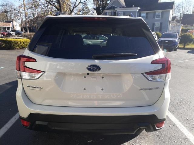 2022 subaru forester premium