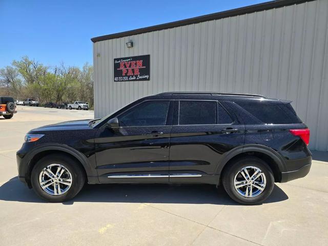 2021 ford explorer xlt