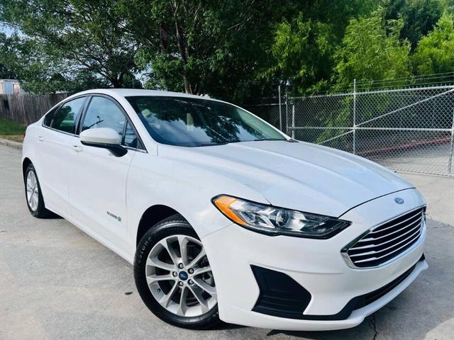 2019 ford fusion hybrid se