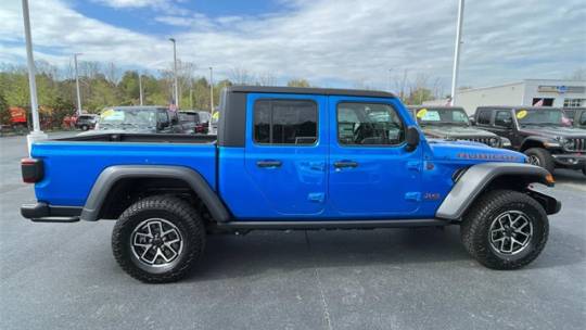 2024 Jeep Gladiator