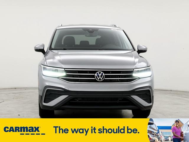 2022 volkswagen tiguan se